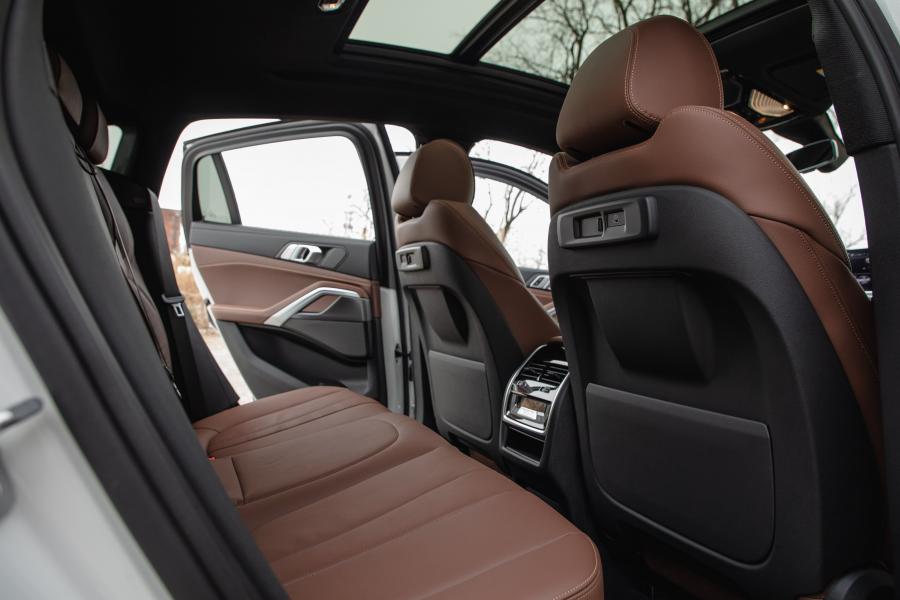 Интерьер BMW X6 xDrive40i (G06) 2019 года  (NA) (фото 27 из 33)